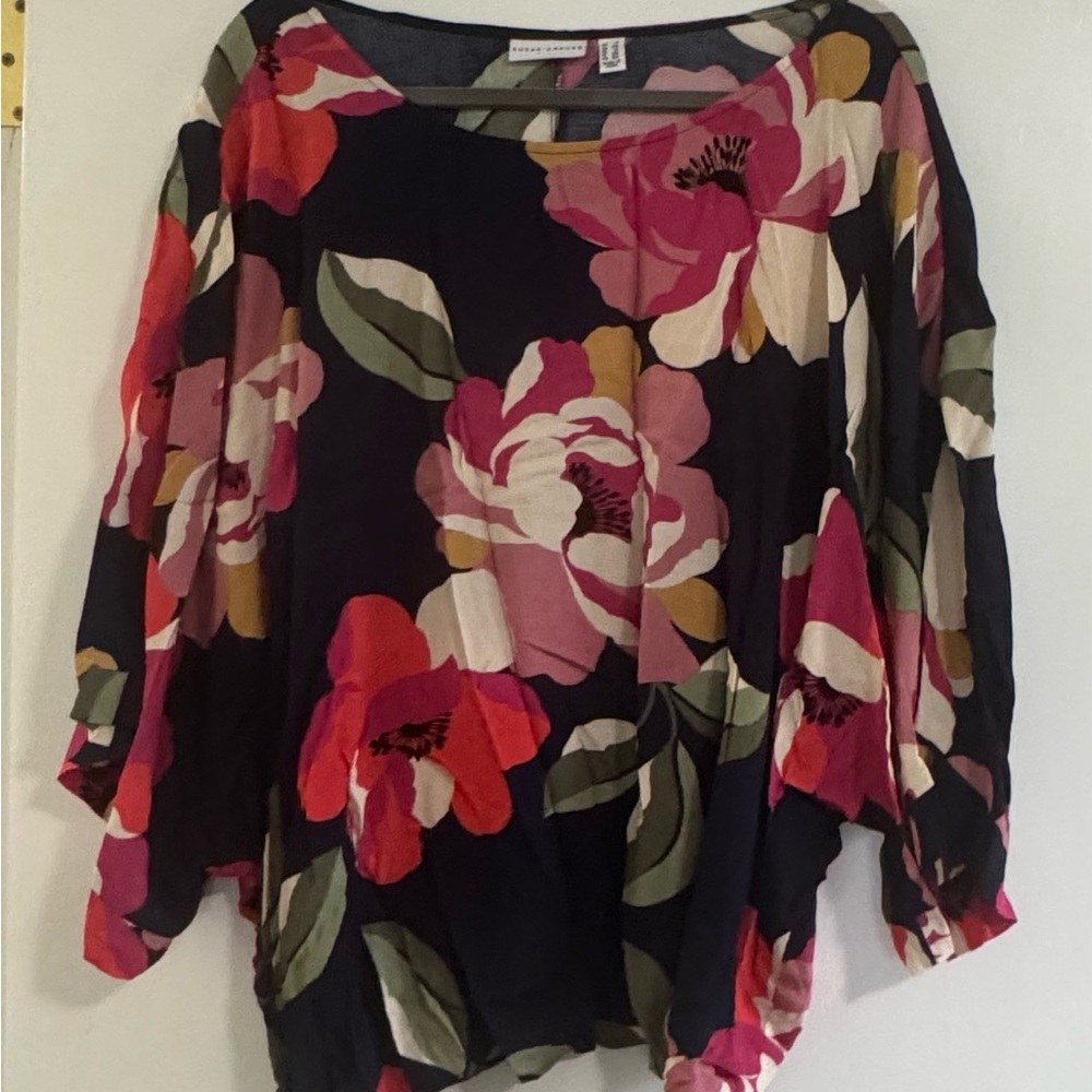 Susan Graver Pink and Red 3/4 Sleeve Boxy Blouse